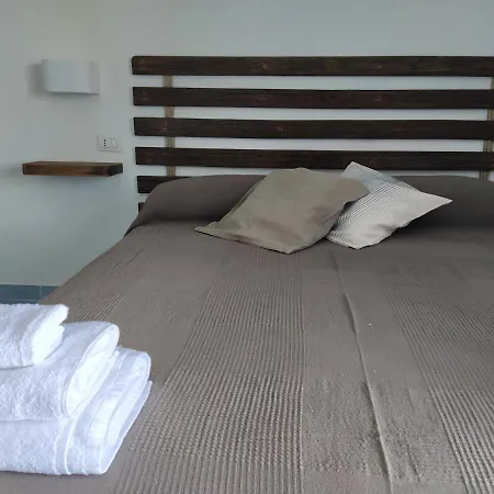Judia Sul Mare Bed & Breakfast 3*